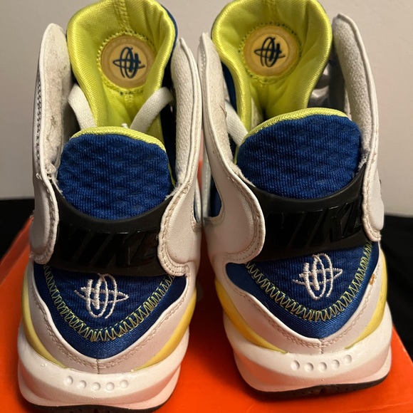 Nike Hurache 08 BBALL Size 11 Men - Picture 9 of 11